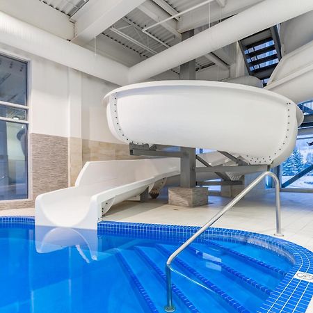 Canmore Inn & Suites Экстерьер фото